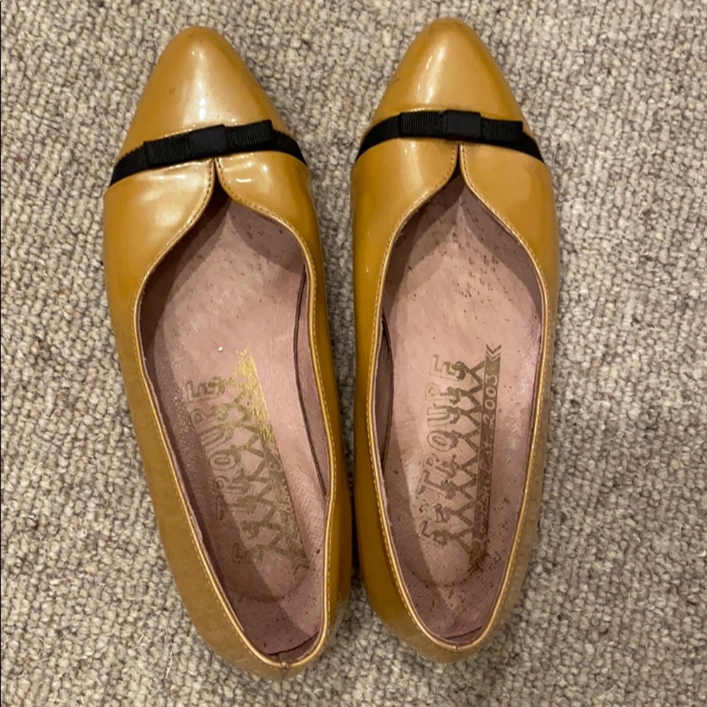 F-Troupe ballet flats.